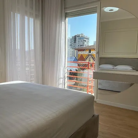 2br At Café Flora Skanderbeg Square Area Tirana
