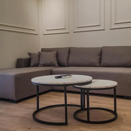 2br At Cafe Flora Skanderbeg Square Area Tirana