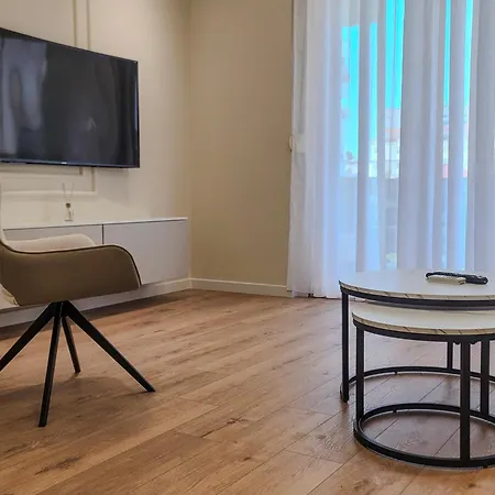 2br At Café Flora Skanderbeg Square Area